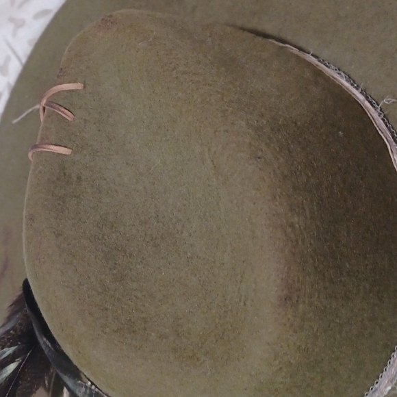 Cawgir Hats?